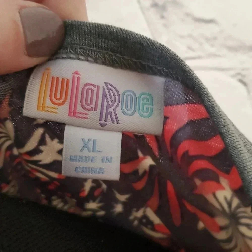 Lularoe Randy Top - Picture 3 of 7